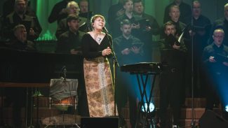 Mari Kalkun in concert with the Estonian National Male Choir