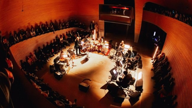 Hamed Sadeghi - Empty Voices in concert Hamed Sadeghi - Empty Voices in concert